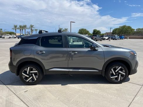 Used 2026 Nissan Kicks SV w/ Charging Package FWD image 4