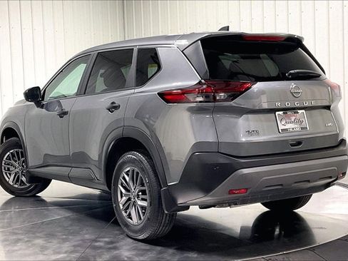 Used 2023 Nissan Rogue S image 12