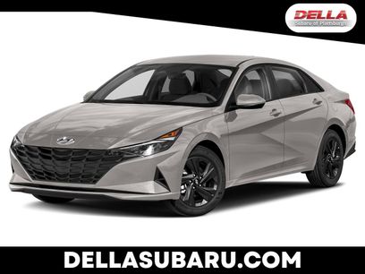 Used 2022 Hyundai Elantra SEL w/ Convenience + Premium Package