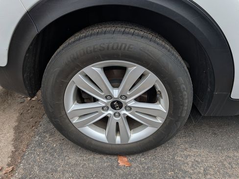 Used 2018 Kia Sportage LX image 4