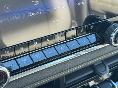 New 2026 Chevrolet Colorado ZR2 AWD/4WD image 13