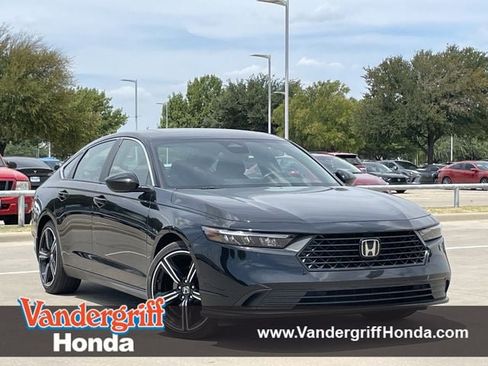 Used 2025 Honda Accord Sport image 1
