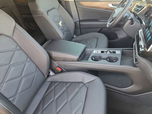 New 2026 Volkswagen Atlas SE FWD image 10