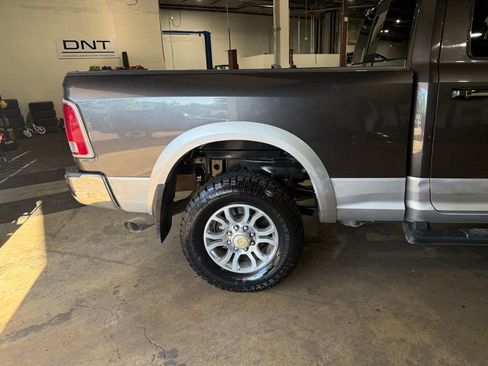 Used 2015 RAM 2500 Laramie AWD/4WD image 16