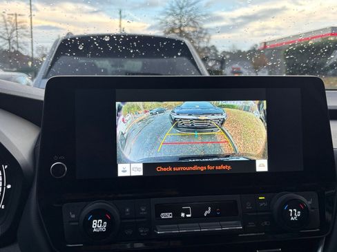 Used 2025 Toyota Grand Highlander XLE image 17