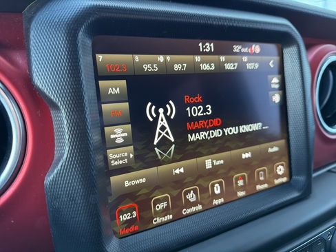 Used 2021 Jeep Wrangler Rubicon image 31