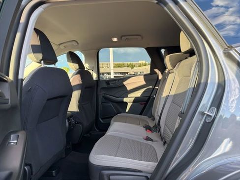 Certified 2022 Ford Escape SE w/ SE Sport Appearance Package FWD image 10