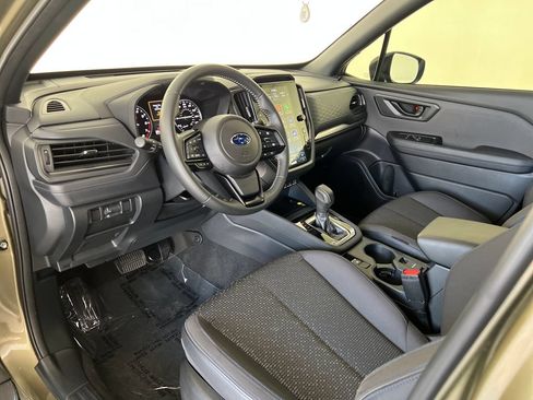 Certified 2025 Subaru Forester Premium AWD/4WD image 19