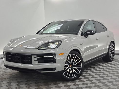 Used 2026 Porsche Cayenne E-Hybrid Coupe AWD/4WD image 1