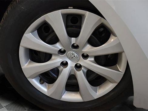 Used 2025 Toyota Corolla LE image 14