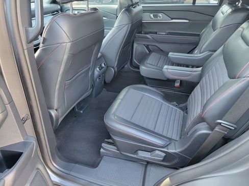 Used 2025 Ford Explorer ST-Line AWD/4WD image 11