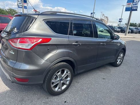 Used 2016 Ford Escape SE w/ Equipment Group 201A FWD image 5