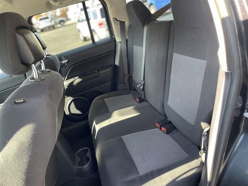 Used 2015 Jeep Patriot Latitude image 6