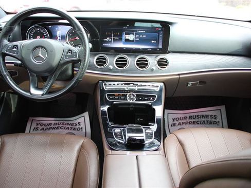 Used 2017 Mercedes-Benz E 300 4MATIC image 15