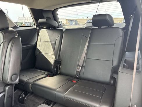 Used 2020 Chevrolet Traverse Premier w/ Redline Edition AWD/4WD image 17