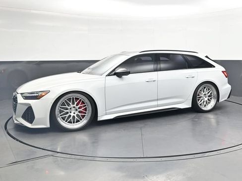Used 2022 Audi RS 6 w/ Carbon Optic Package AWD/4WD image 6