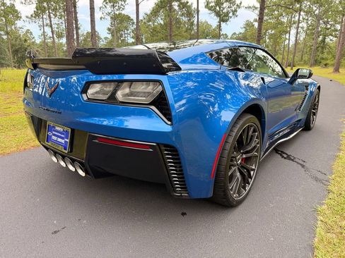 Used 2015 Chevrolet Corvette Z06 RWD image 7