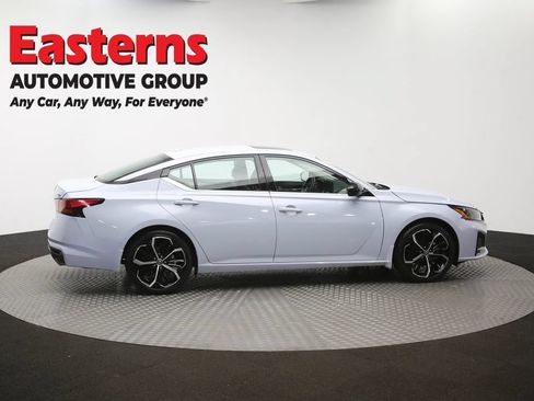 Used 2023 Nissan Altima 2.5 SR w/ SR Premium Package FWD image 45
