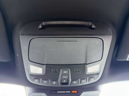 Used 2022 Ford Expedition Limited AWD/4WD image 32