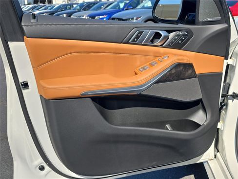 Certified 2023 BMW X7 xDrive40i w/ Executive Package image 15