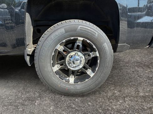 Used 2018 Chevrolet Silverado 1500 LT w/ All Star Edition AWD/4WD image 8