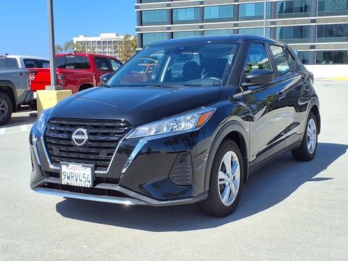Certified 2025 Nissan Kicks Play S FWD image 27