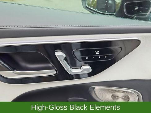 Used 2024 Mercedes-Benz GLC 300 4MATIC w/ AMG Line image 30