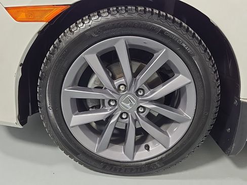 Used 2019 Honda Civic EX-L image 9