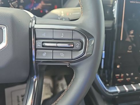 Used 2025 GMC Yukon XL AT4 w/ LPO, Floor Liner Package AWD/4WD image 23