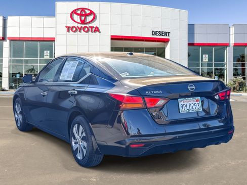 Used 2025 Nissan Altima 2.5 S FWD image 5