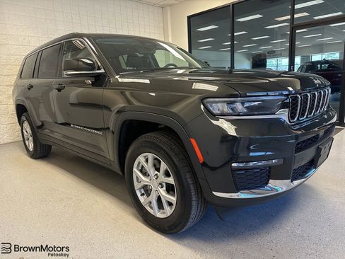 Used 2023 Jeep Grand Cherokee L Limited AWD/4WD image 1