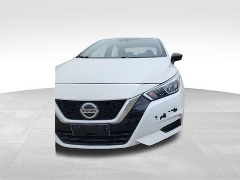 Used 2022 Nissan Versa S FWD image 11
