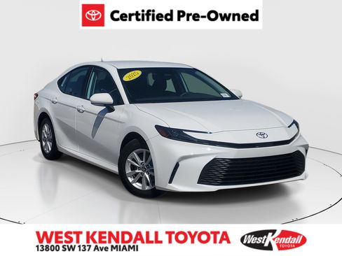 Certified 2025 Toyota Camry LE FWD image 1