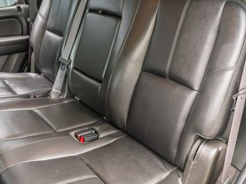 Used 2014 GMC Yukon SLT AWD/4WD image 32
