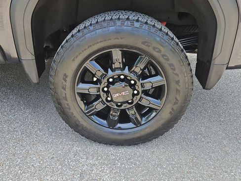 Used 2024 GMC Sierra 2500 AT4 w/ AT4 Premium Plus Package AWD/4WD image 14