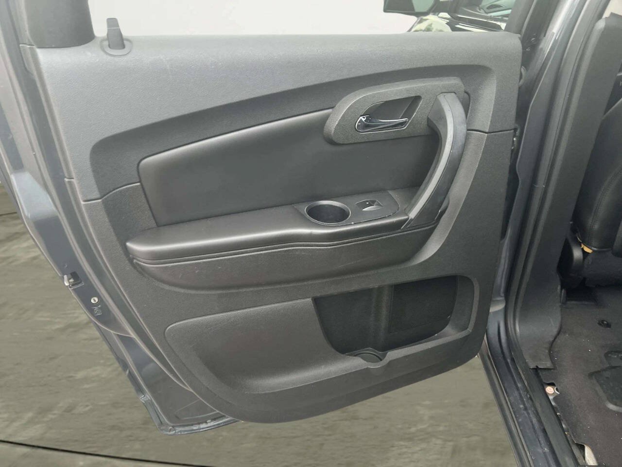 Used 2012 Chevrolet Traverse LT FWD image 7