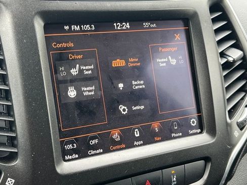 Used 2023 Jeep Cherokee Trailhawk AWD/4WD image 25
