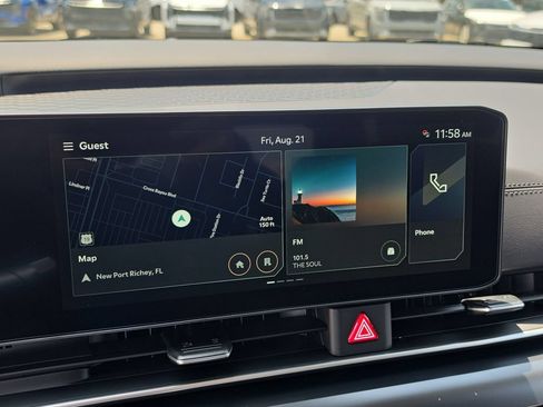 New 2027 Kia Carnival FWD image 22