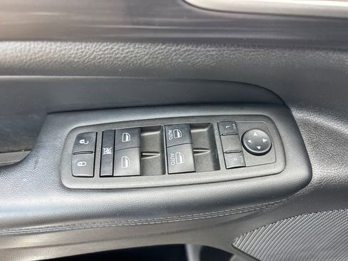 Used 2022 Jeep Grand Cherokee Laredo X AWD/4WD image 15
