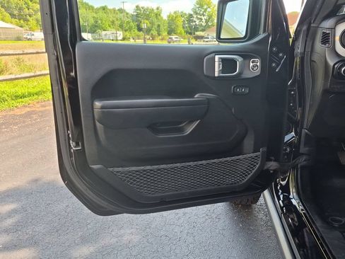 Used 2024 Jeep Gladiator Sport AWD/4WD image 20