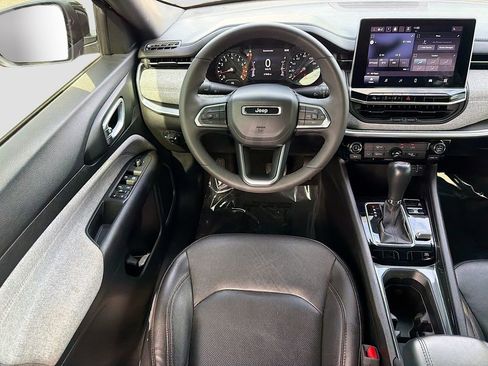 Used 2023 Jeep Compass Latitude AWD/4WD image 15