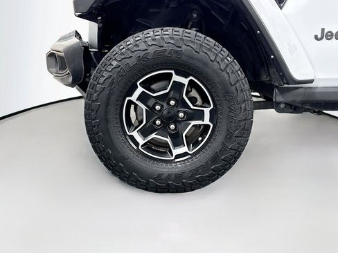 Used 2023 Jeep Gladiator Mojave w/ LED Lighting Group AWD/4WD image 33
