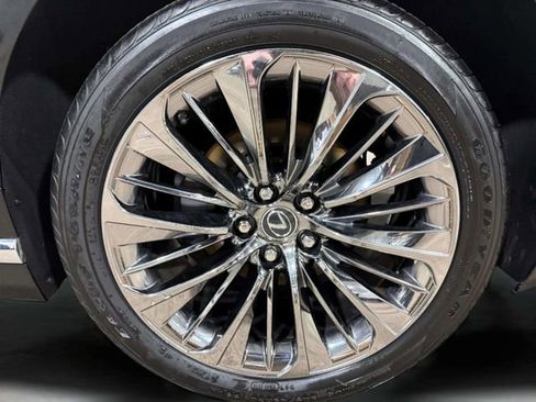 Used 2018 Lexus LS 500 AWD image 34