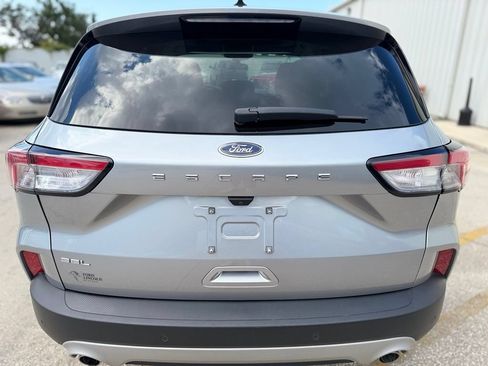 Used 2021 Ford Escape SEL w/ Technology Package FWD image 4