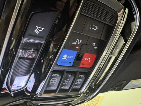 Used 2022 Jeep Grand Cherokee Overland image 31