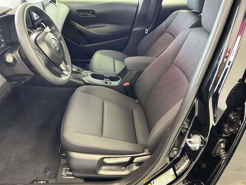 Used 2025 Toyota Corolla LE FWD image 15