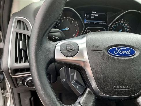 Used 2012 Ford Focus Titanium FWD image 11