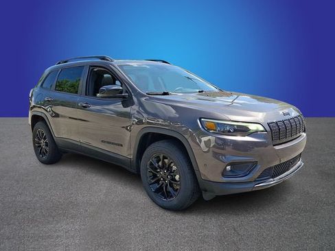 Used 2023 Jeep Cherokee Altitude Lux w/ Lux Elite Package AWD/4WD image 3