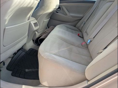 Used 2009 Toyota Camry LE image 10