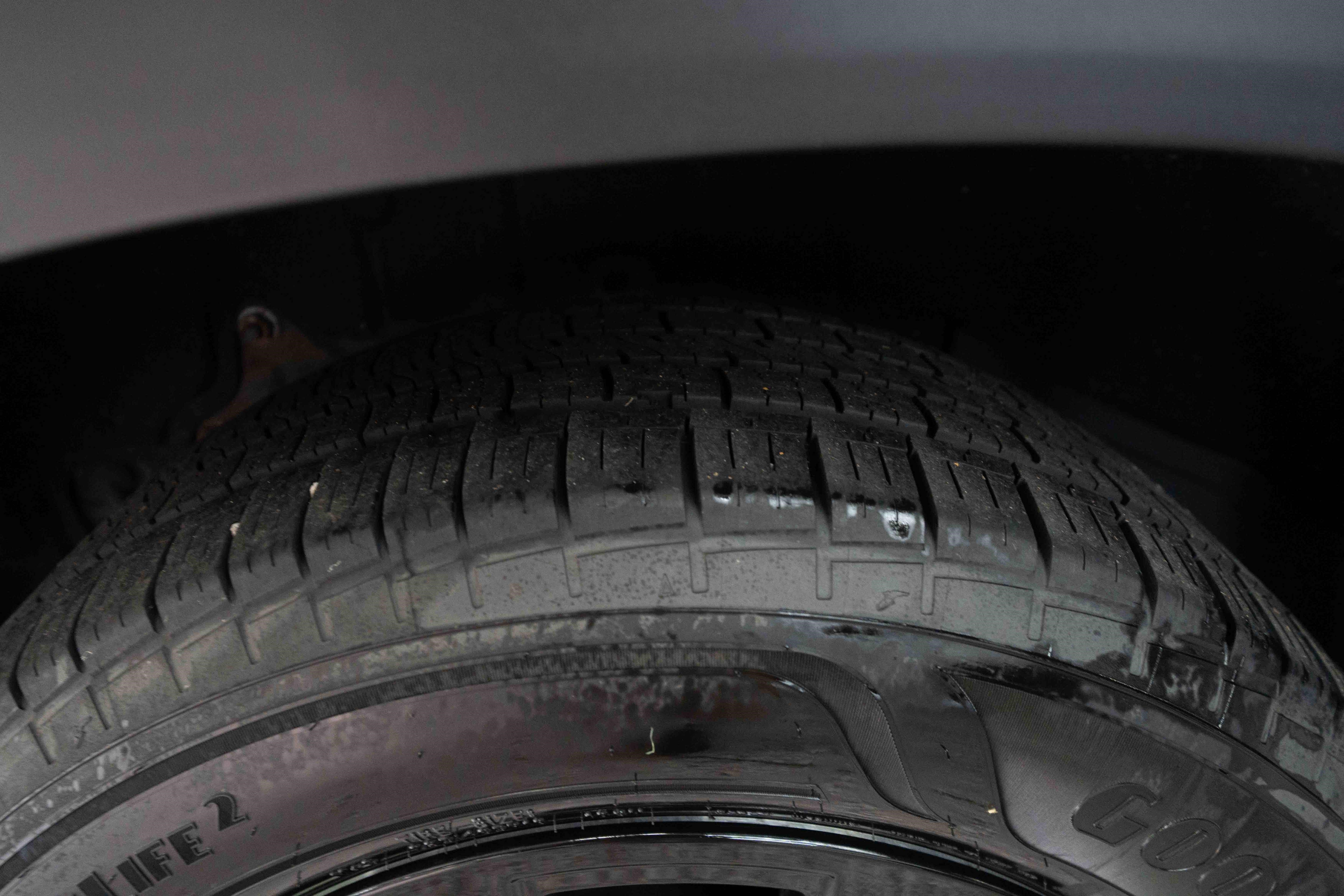 Used 2021 Toyota Highlander XLE AWD/4WD image 30